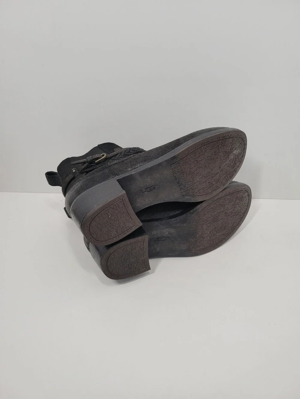 UGG Krewe Black Leather Shearling Insole Ankle Boots Women Size 7  1004207